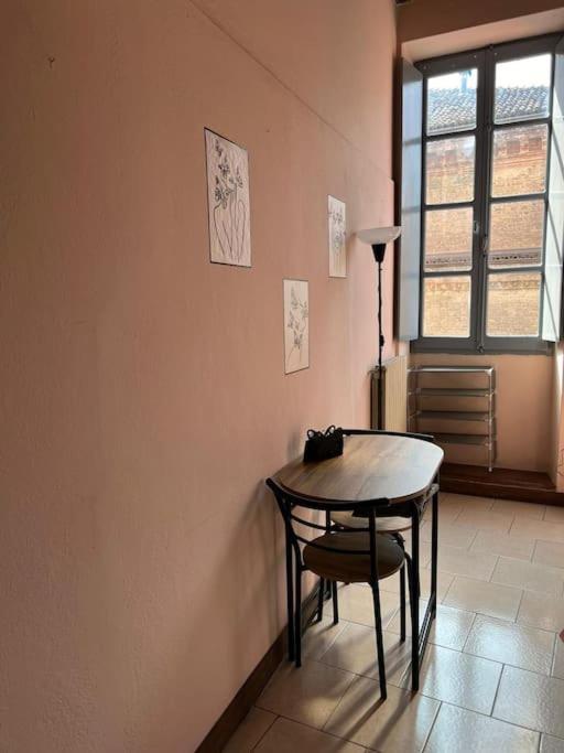 Minimal Studio Con Travi A Vista Apartment Piacenza Exterior photo